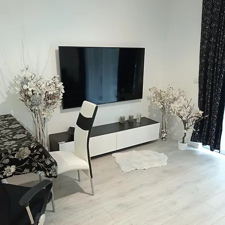 Mokotow -near Chopin Airport * Varšava