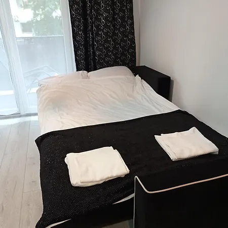 Mokotow -near Chopin Airport アパート *